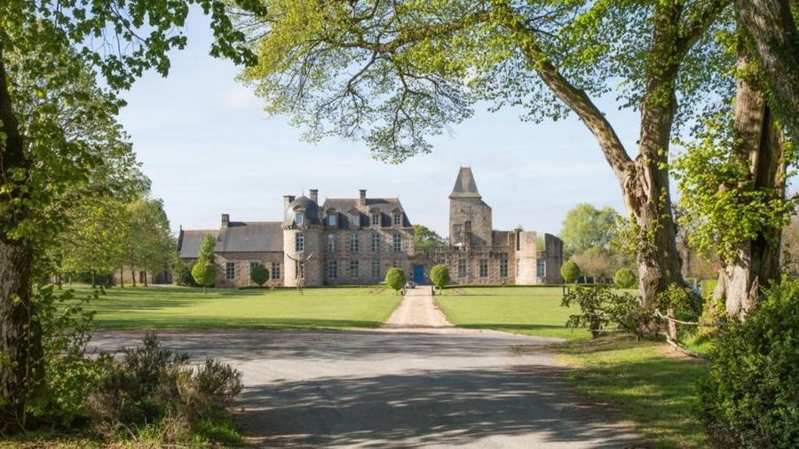 Le château au bout de l’allée
